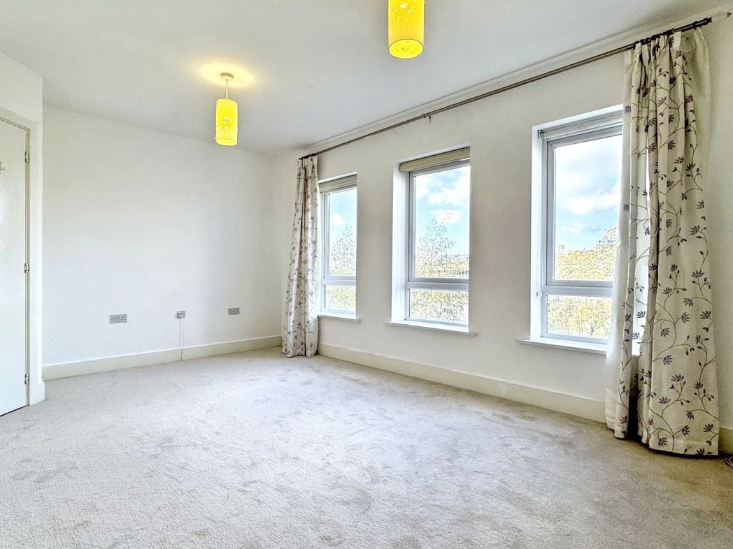 Property image 18 of 28