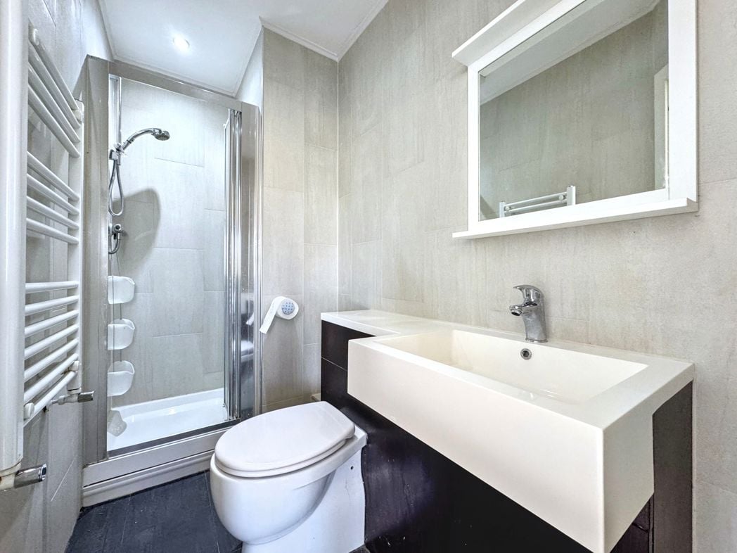 Property image 20 of 28