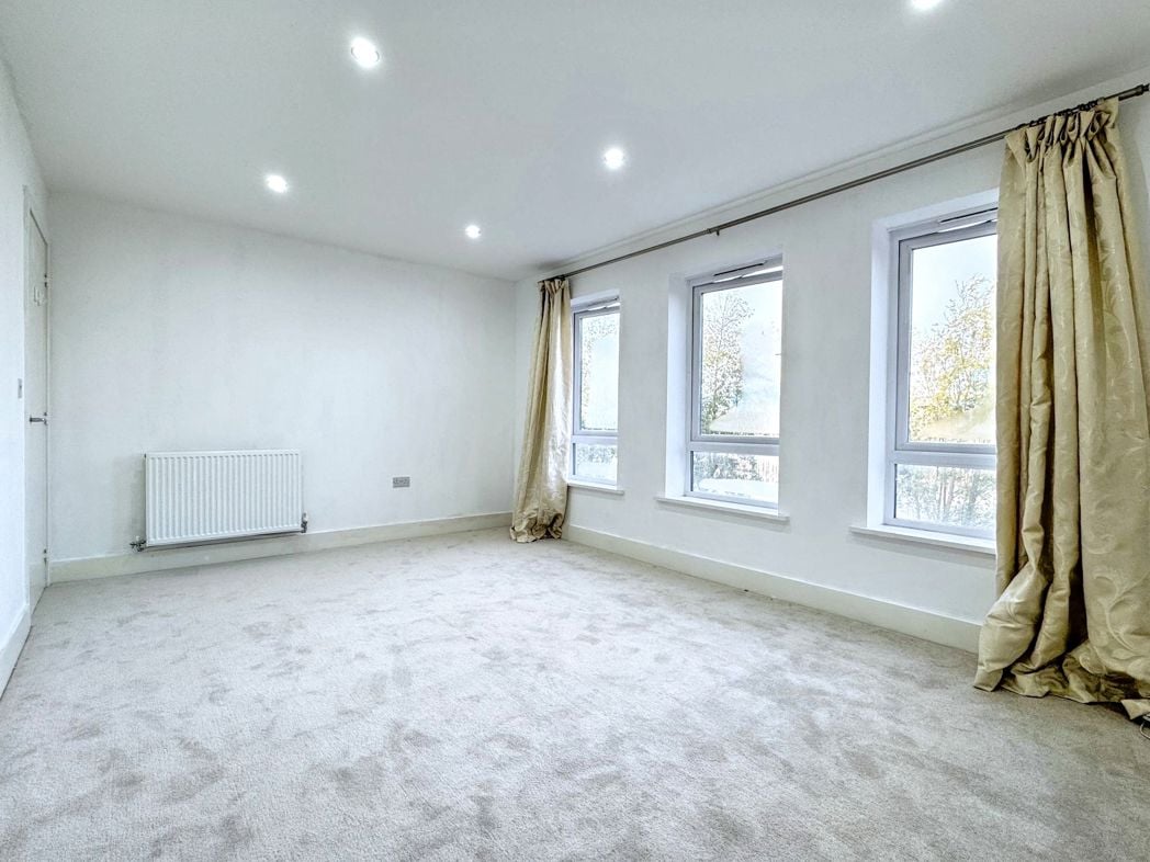 Property image 2 of 28