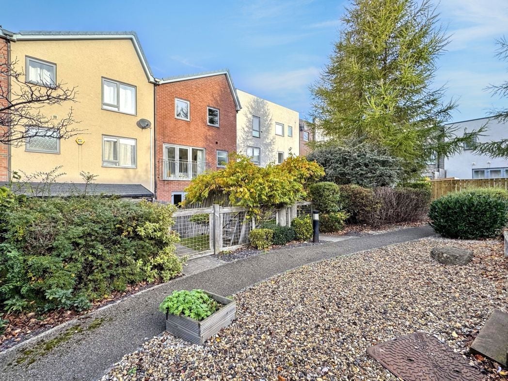 Property image 25 of 28