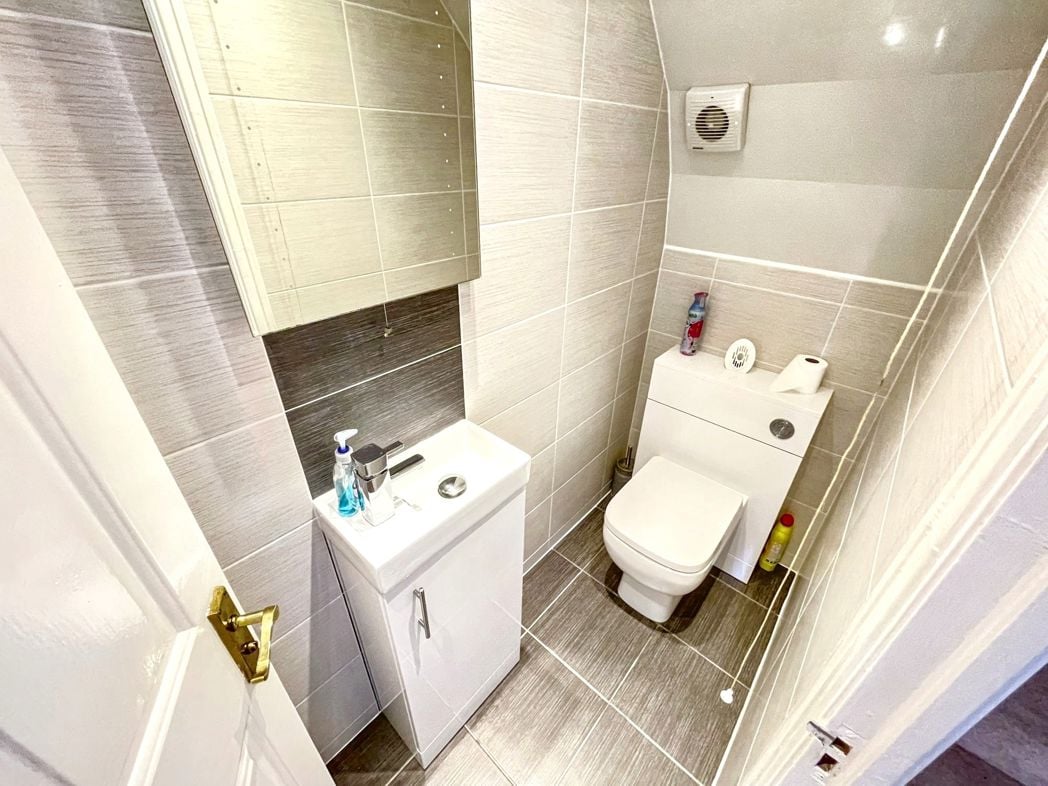 Property image 7 of 17