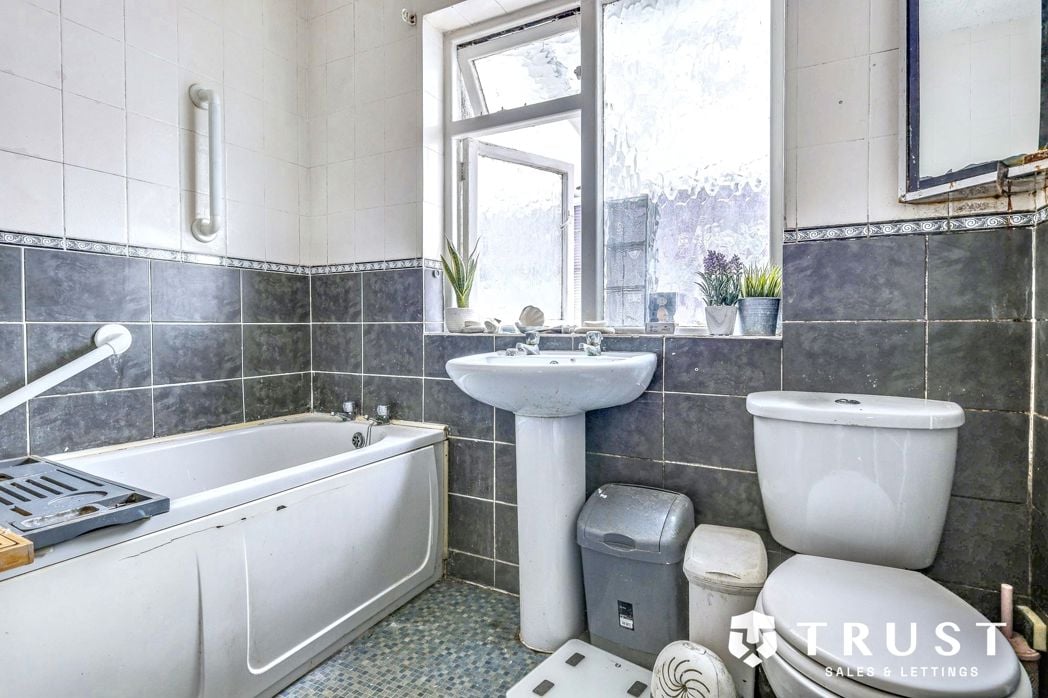 Property image 16 of 20
