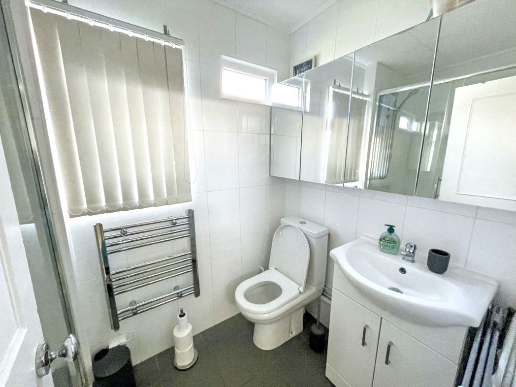 Property image 5 of 7