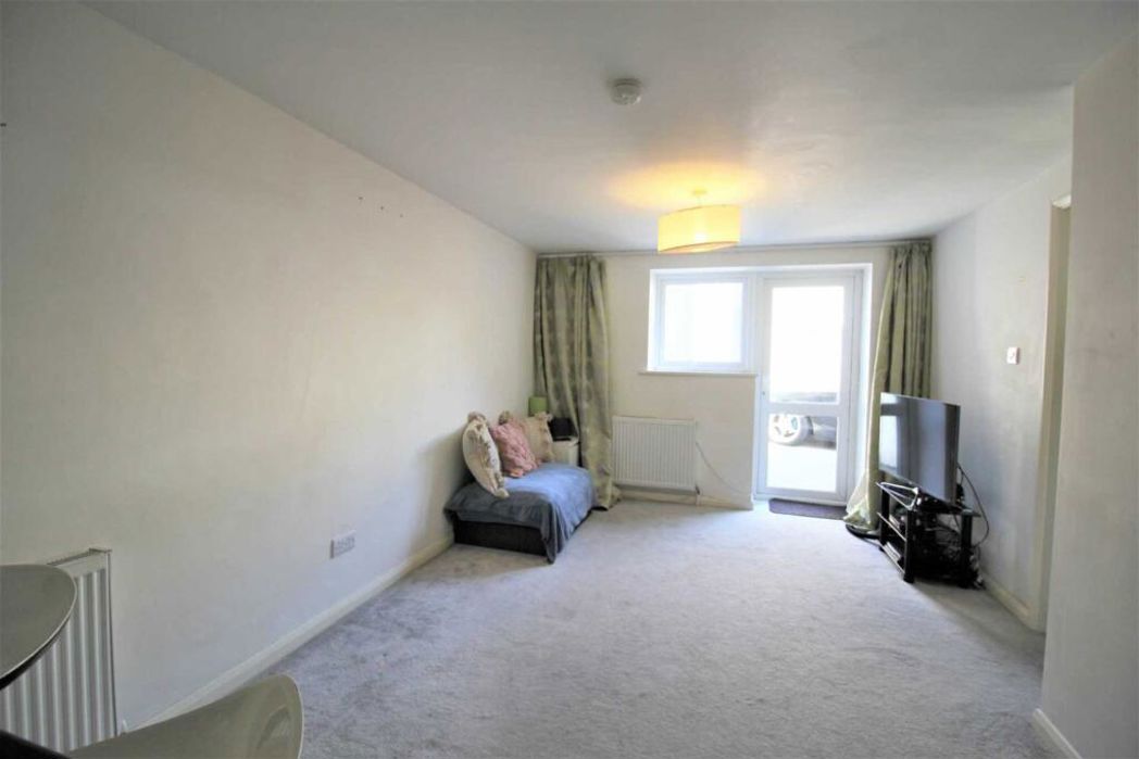 Property image 2 of 6