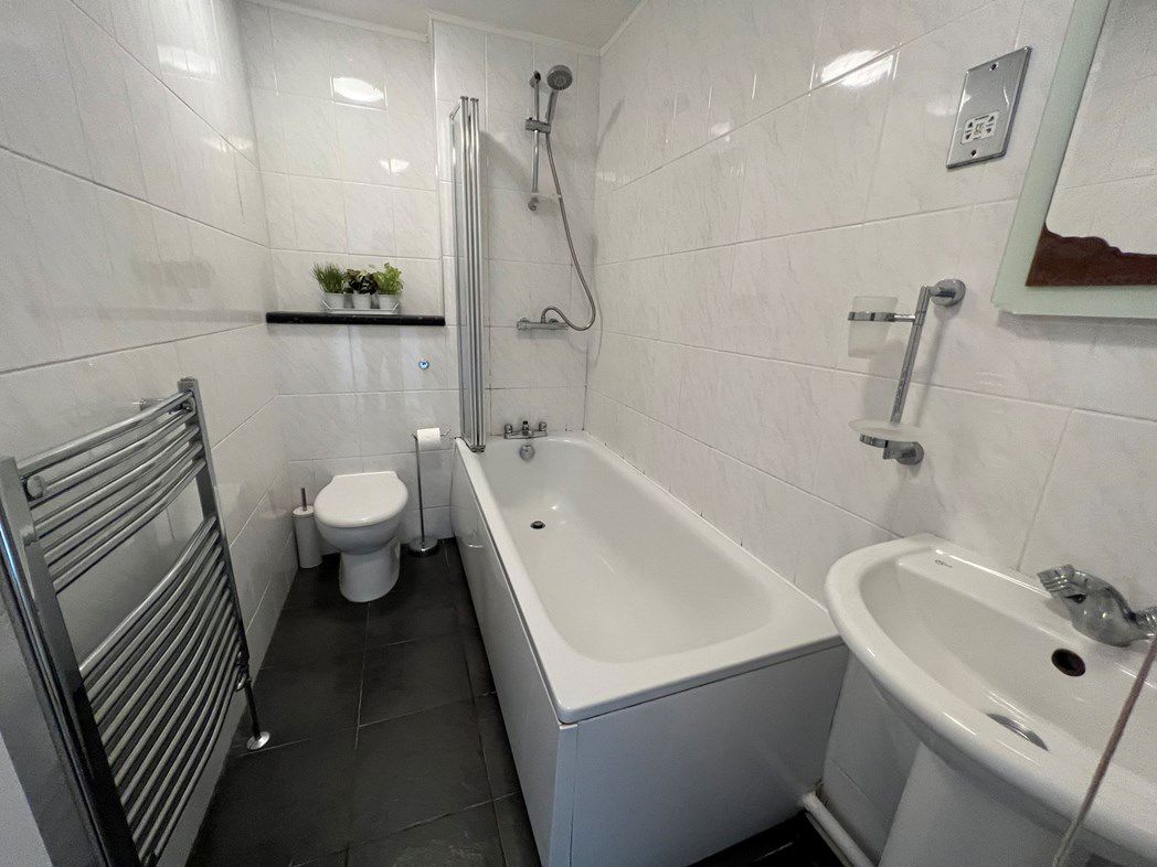 Property image 6 of 7