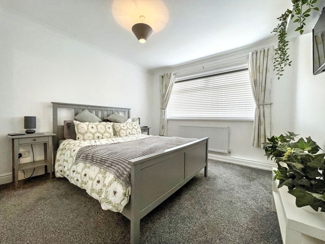 Property image 10 of 17