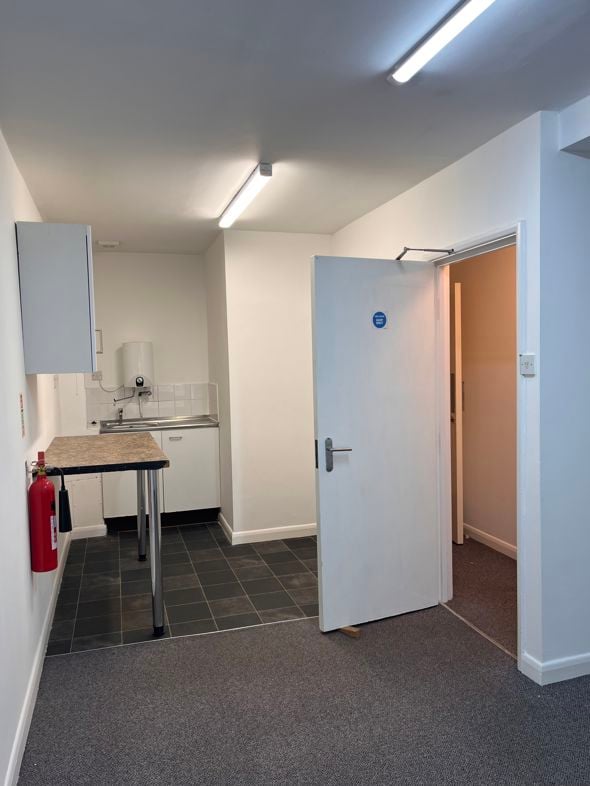 Property image 4 of 17