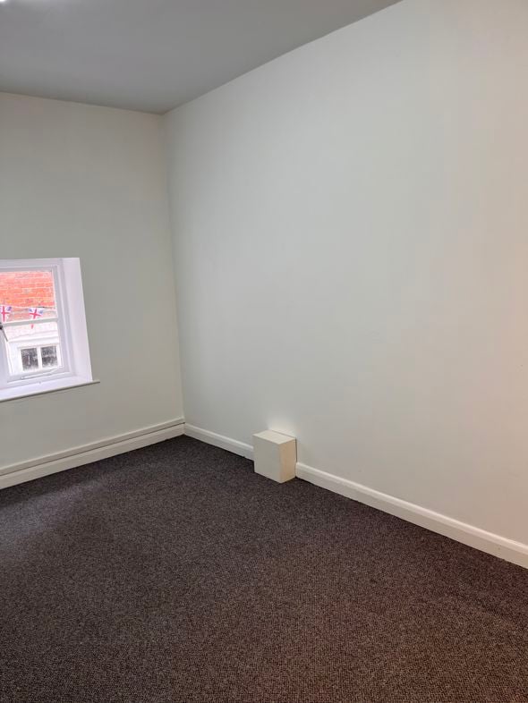 Property image 3 of 17