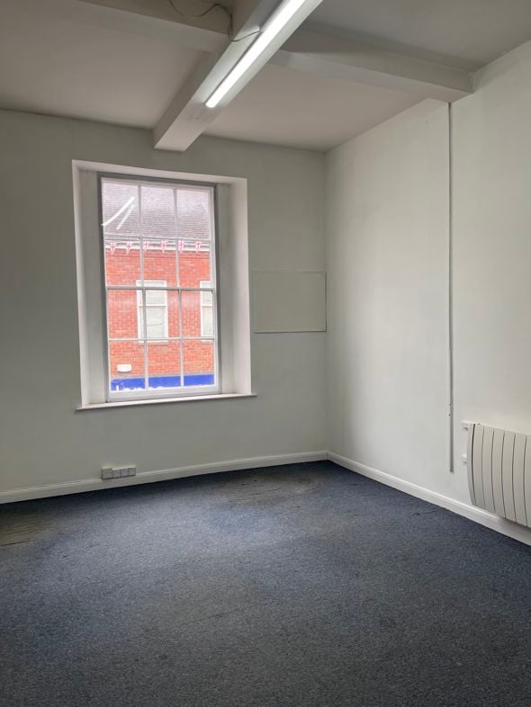 Property image 10 of 17