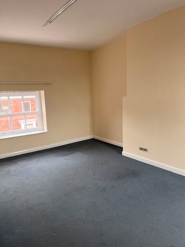 Property image 12 of 17