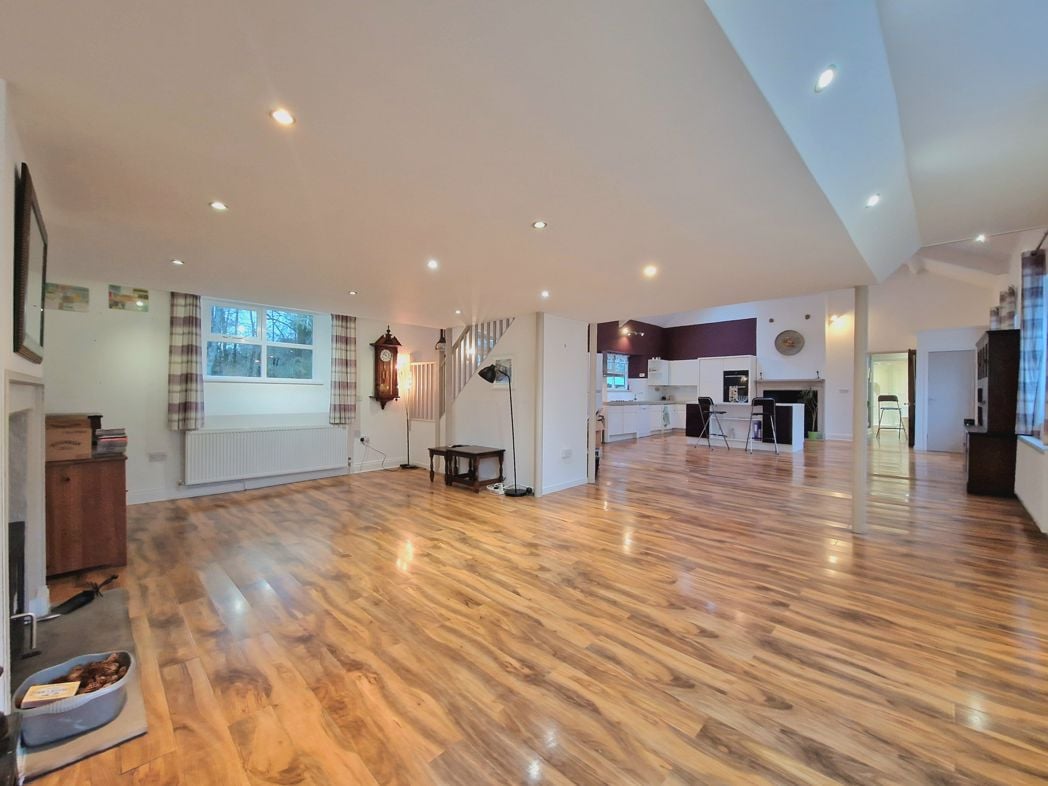 Property image 6 of 16