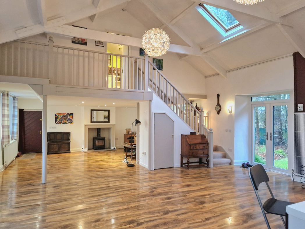 Property image 2 of 16