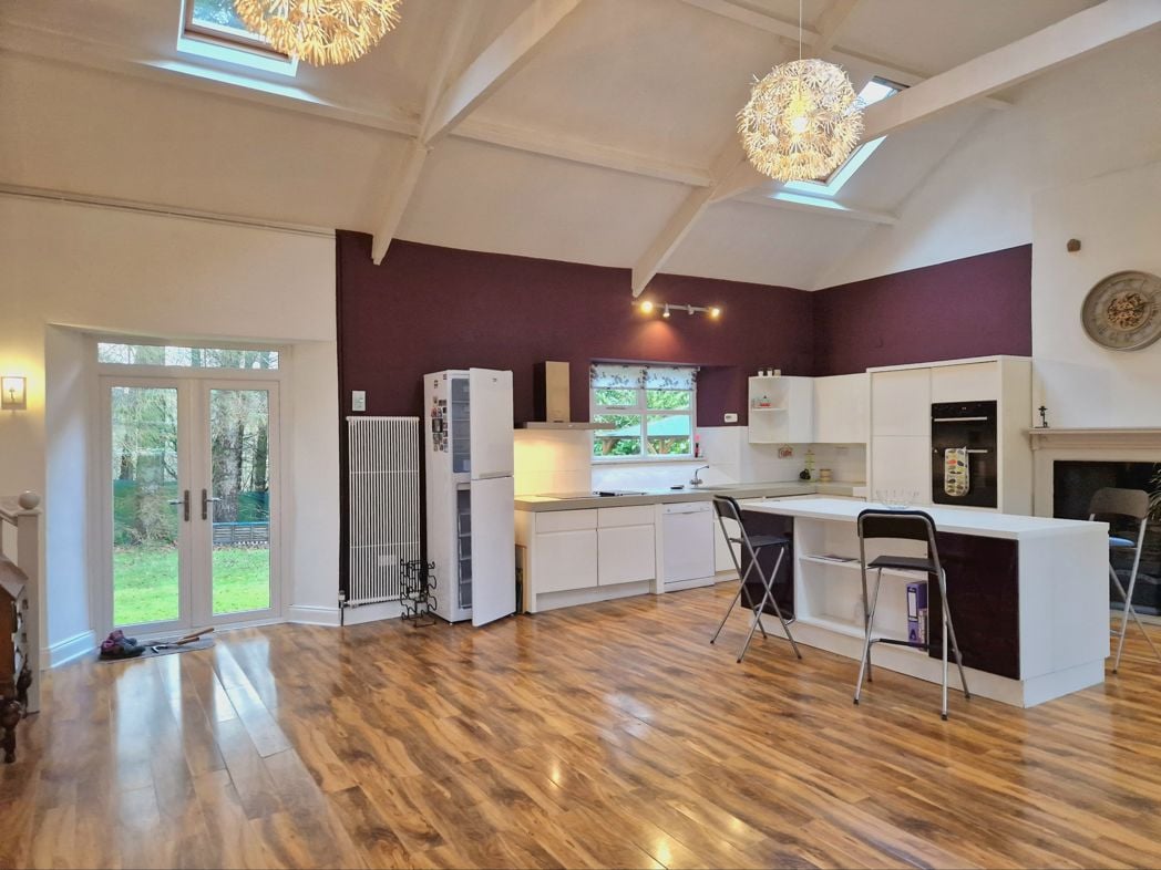 Property image 5 of 16