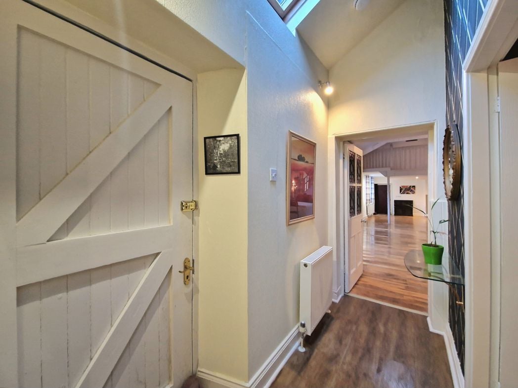 Property image 10 of 16