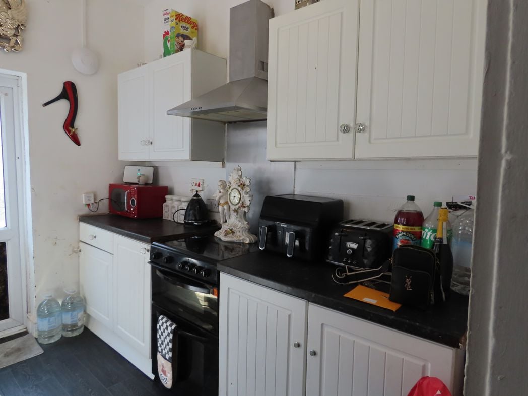 Property image 3 of 12