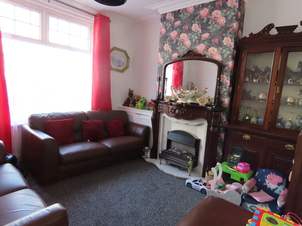 Property image 2 of 12