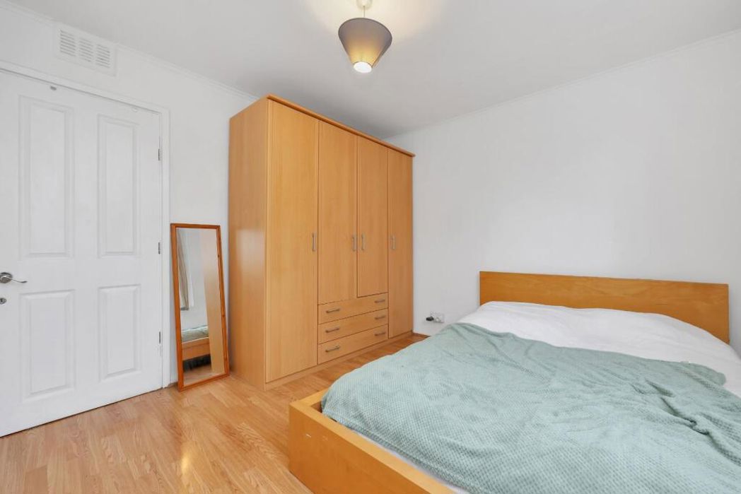 Flat 4, 213, London, E2 6AB