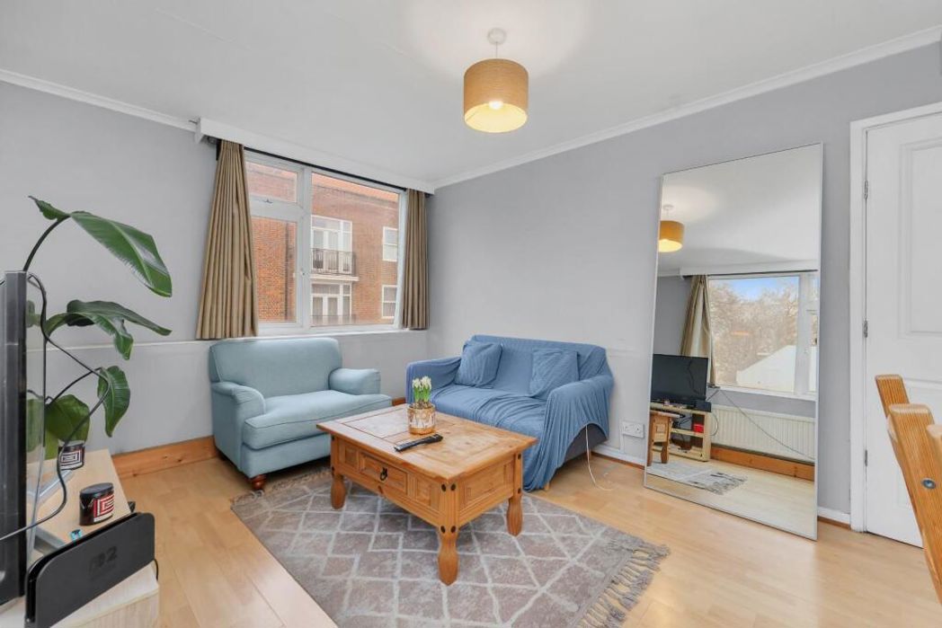 Flat 4, 213, London, E2 6AB