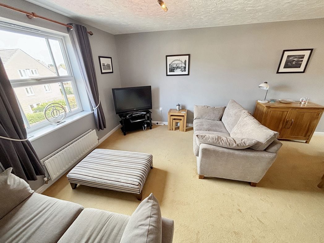 Property image 3 of 9