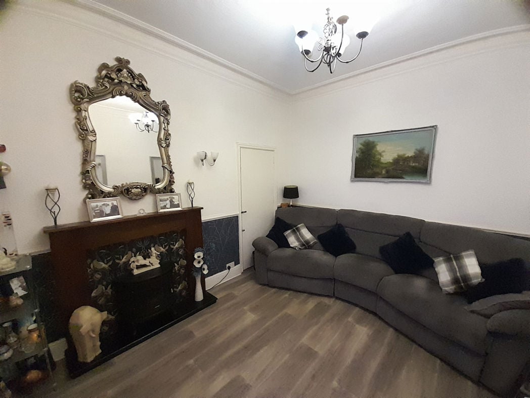Property image 4 of 19