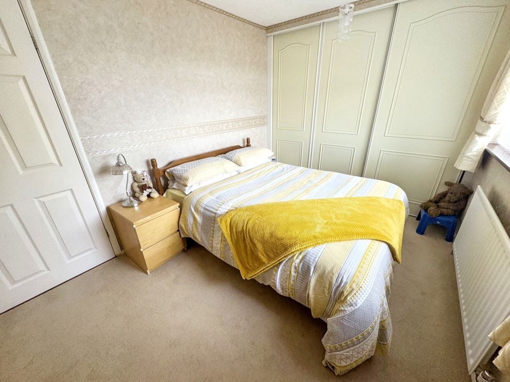 Property image 11 of 21