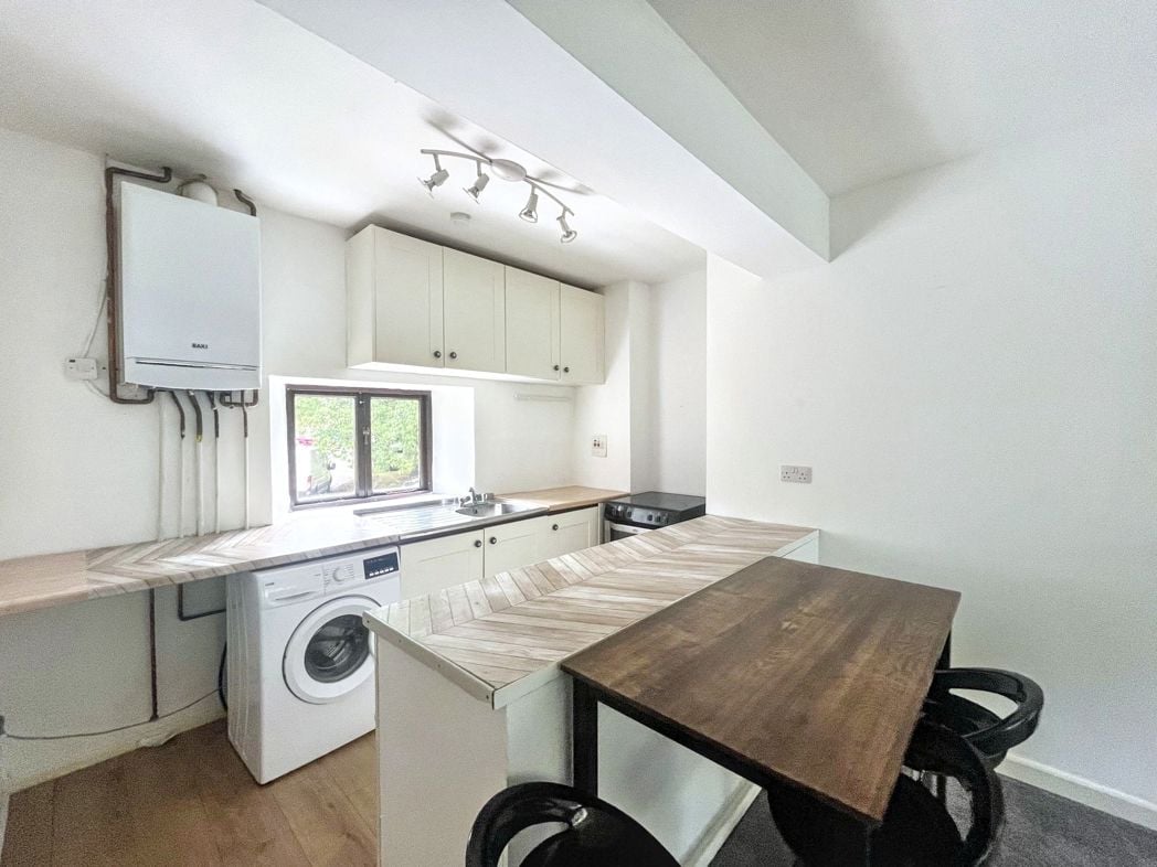 Property image 4 of 9