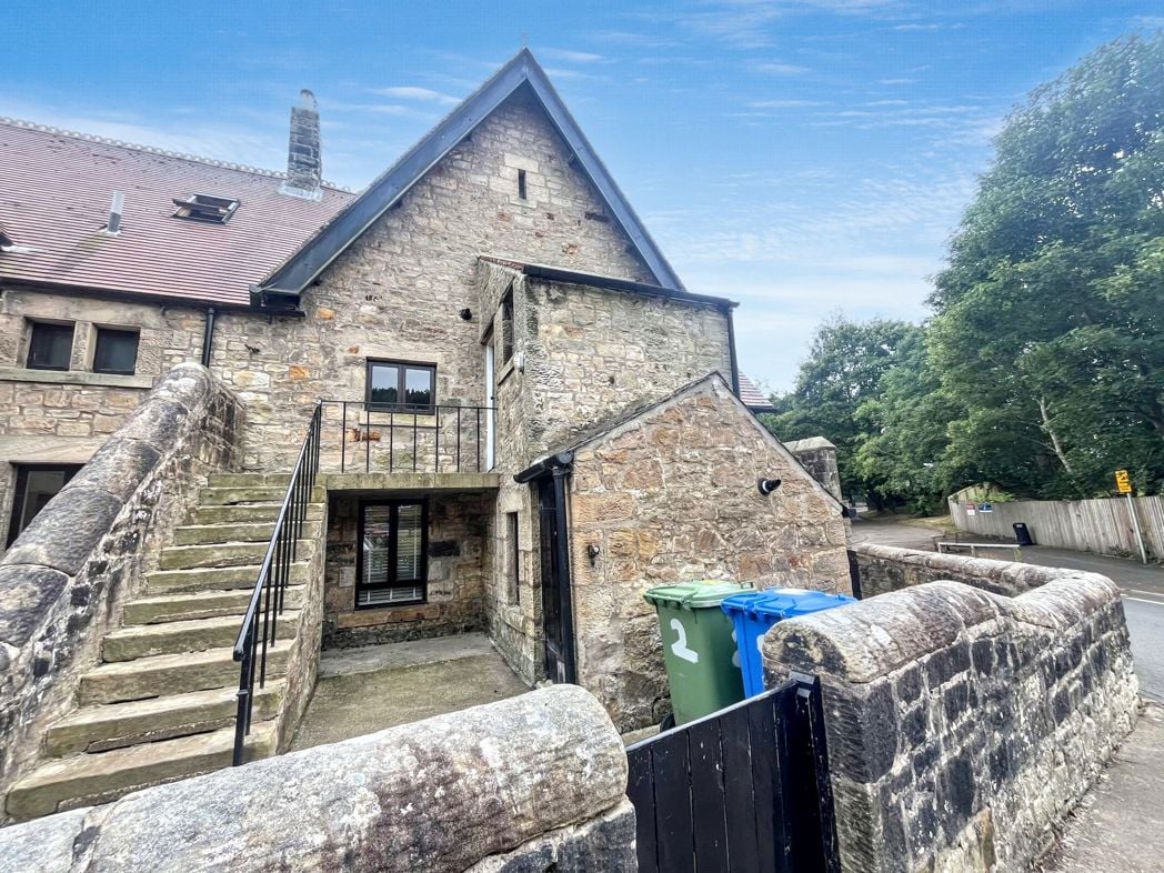 Property image 2 of 9