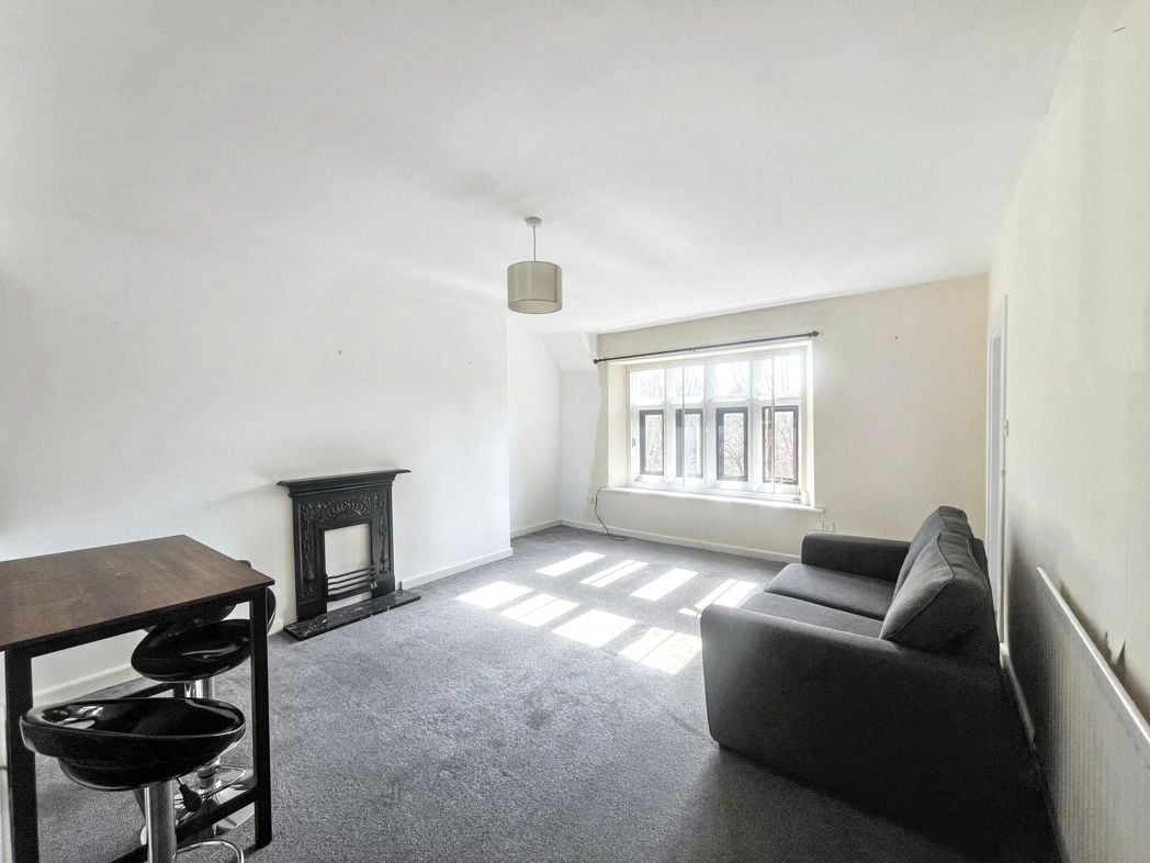 Property image 5 of 9