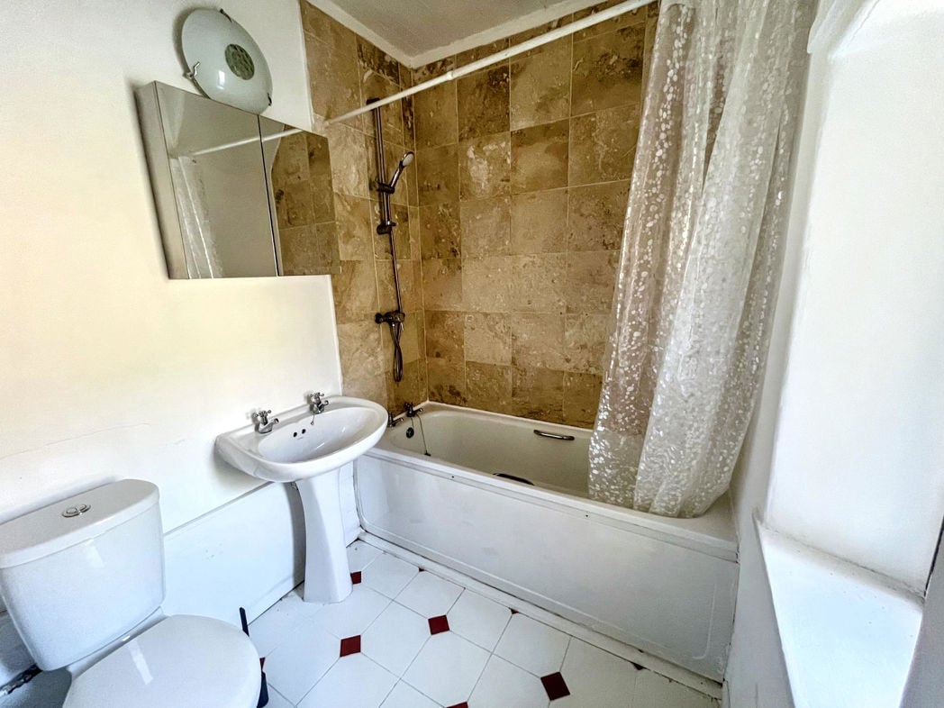 Property image 9 of 9