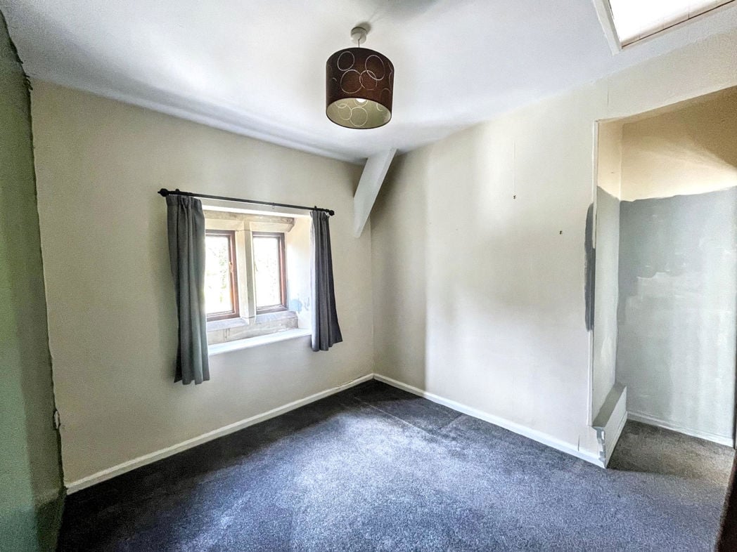 Property image 8 of 9