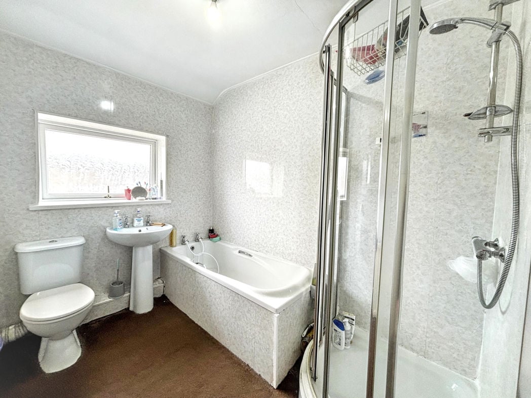 Property image 6 of 12