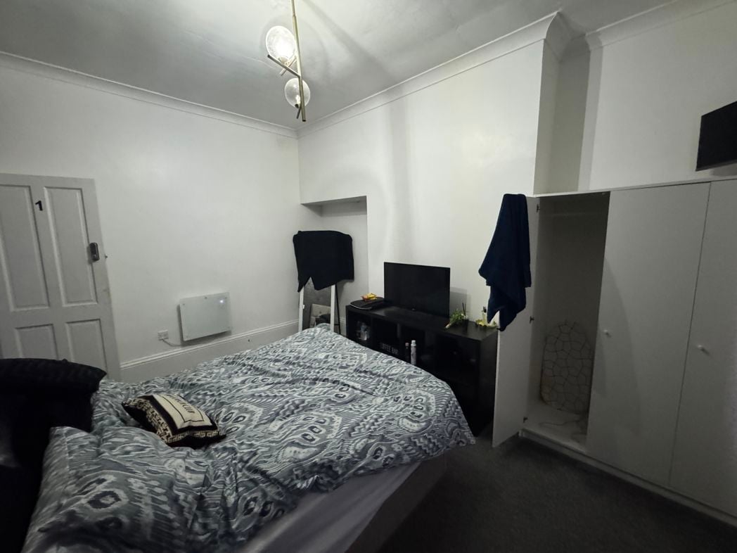 Property image 12 of 25