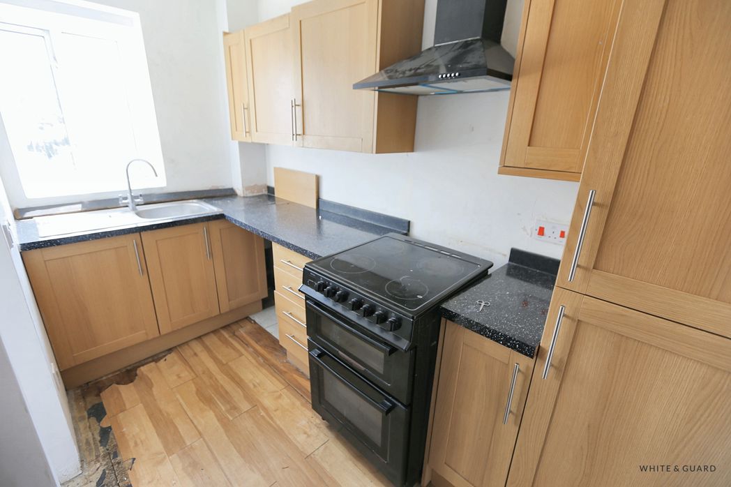 Property image 2 of 9