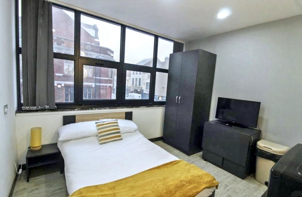 Property image 2 of 8