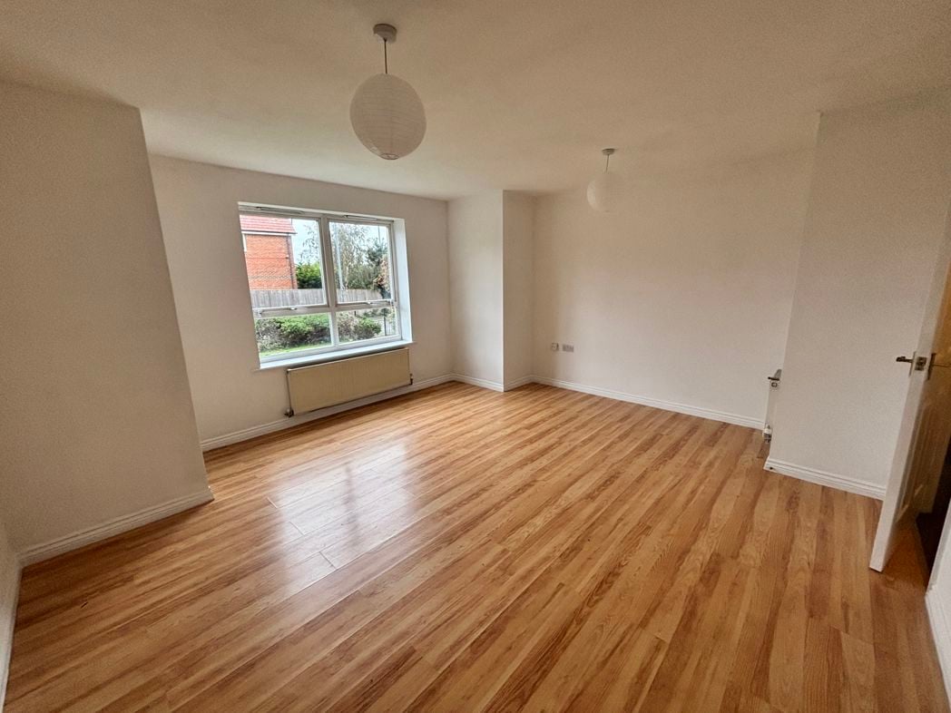 Property image 4 of 9