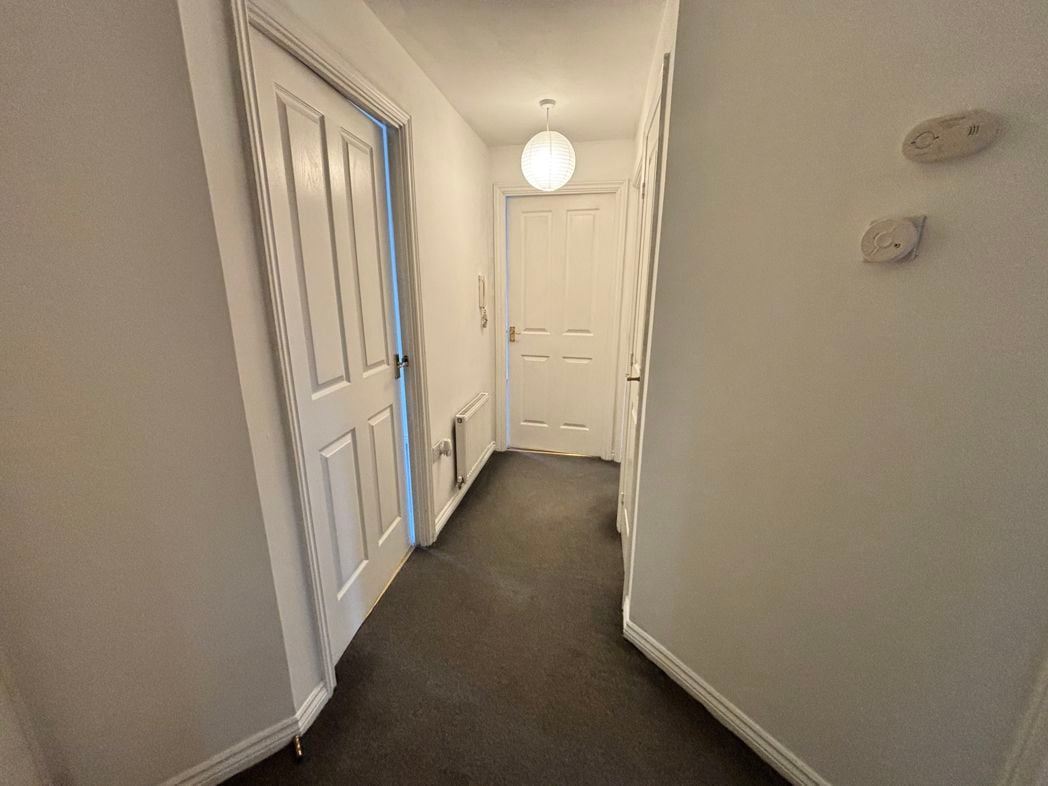 Property image 6 of 9