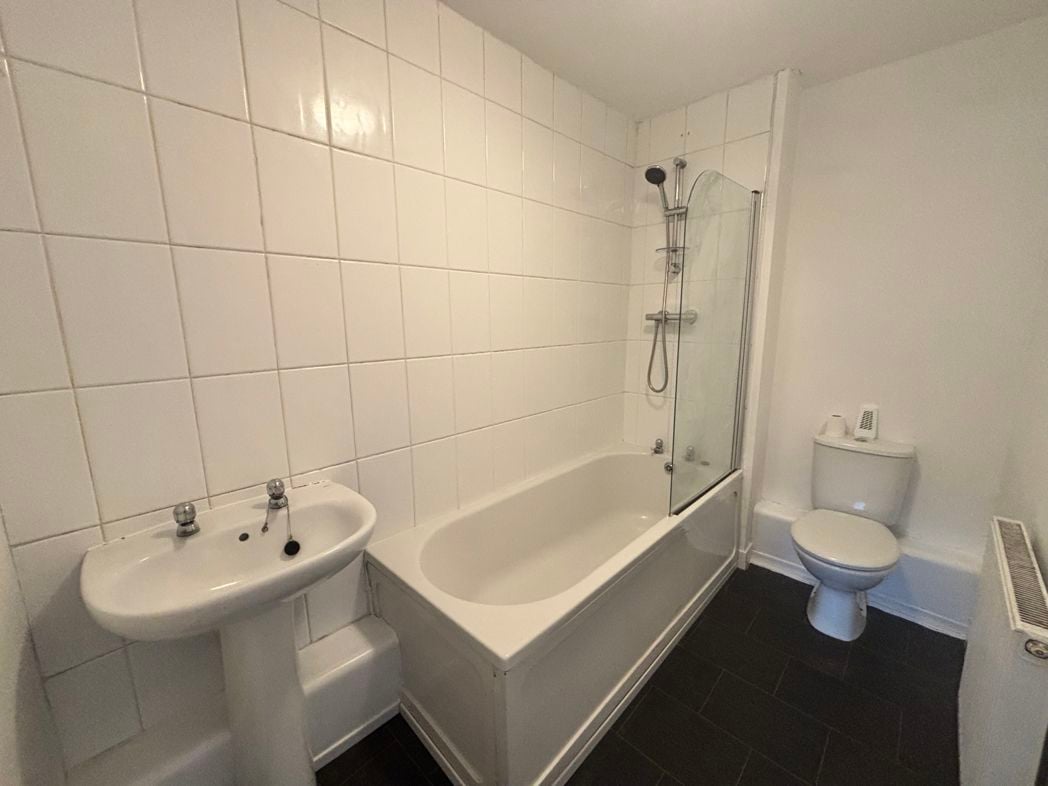Property image 7 of 9