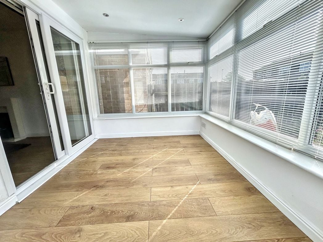Property image 4 of 15