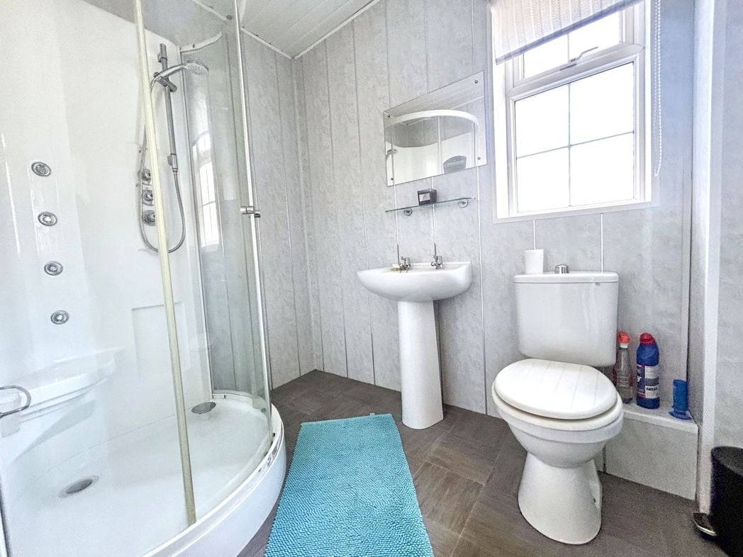 Property image 10 of 15