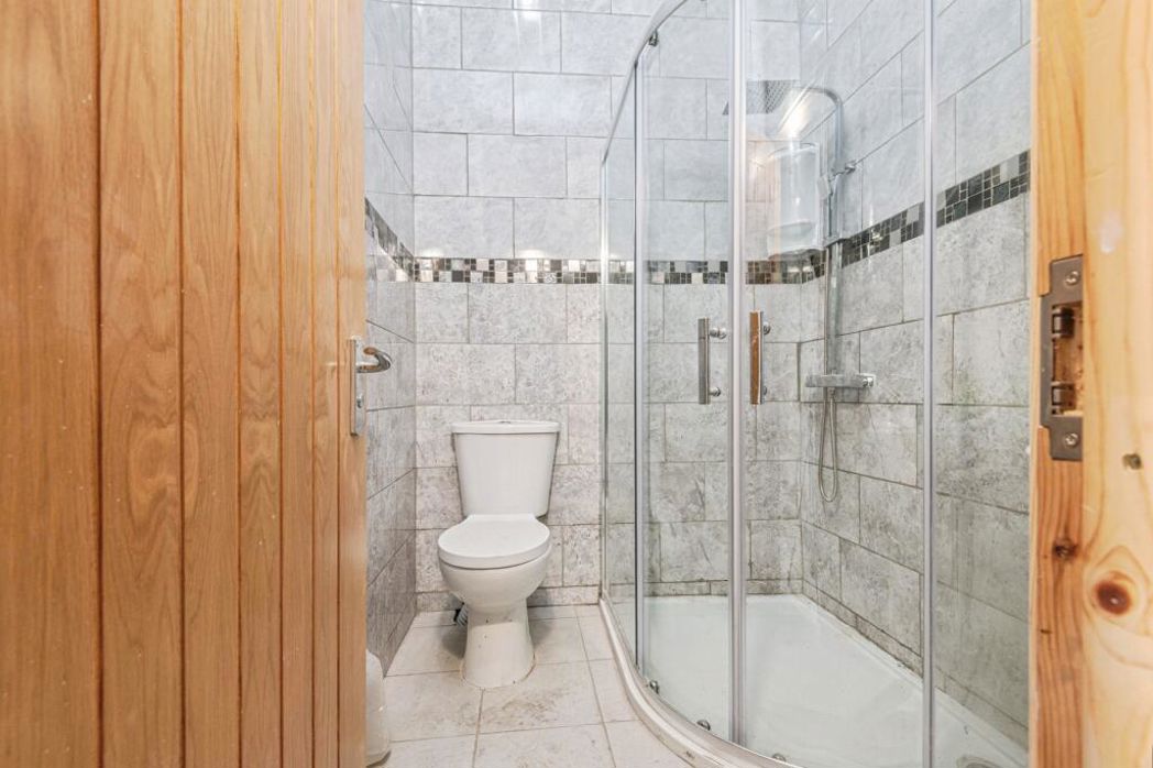 Property image 13 of 27
