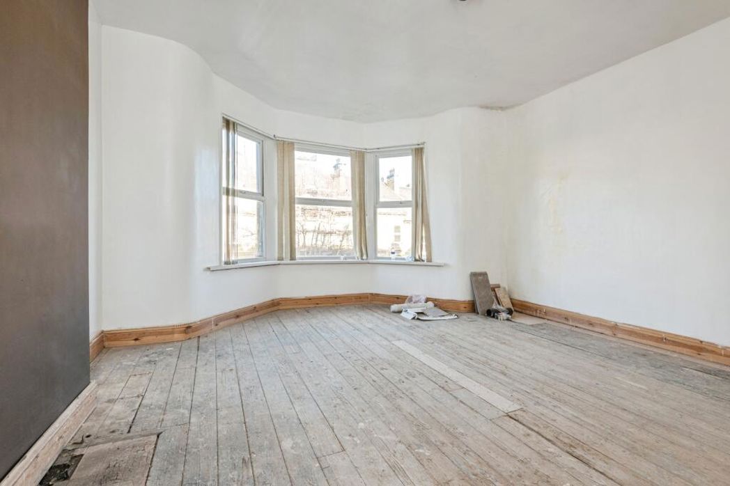 Property image 24 of 27