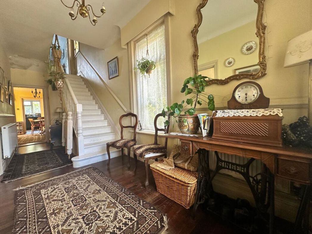 Property image 4 of 19