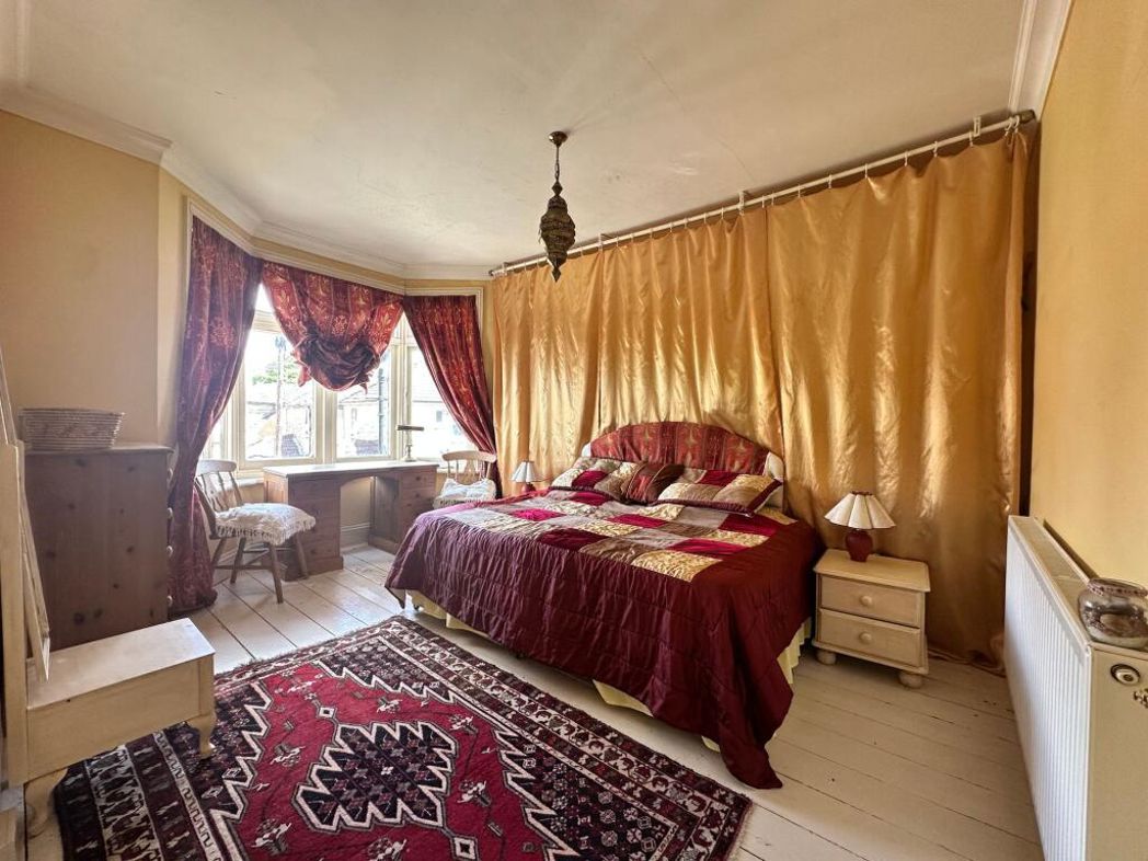 Property image 11 of 19