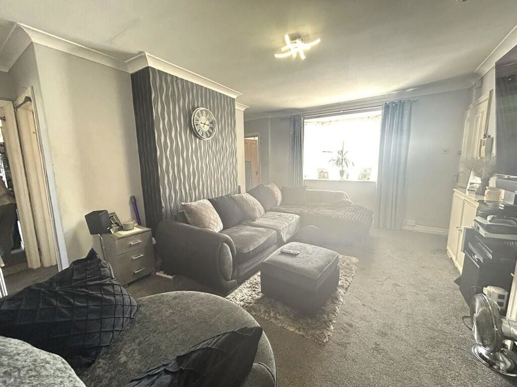 Property image 4 of 15