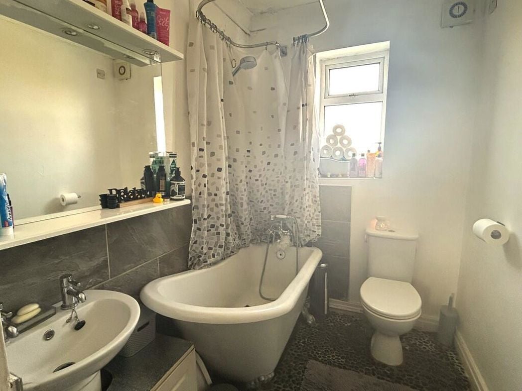Property image 14 of 15