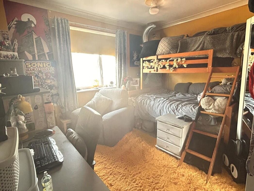 Property image 12 of 15