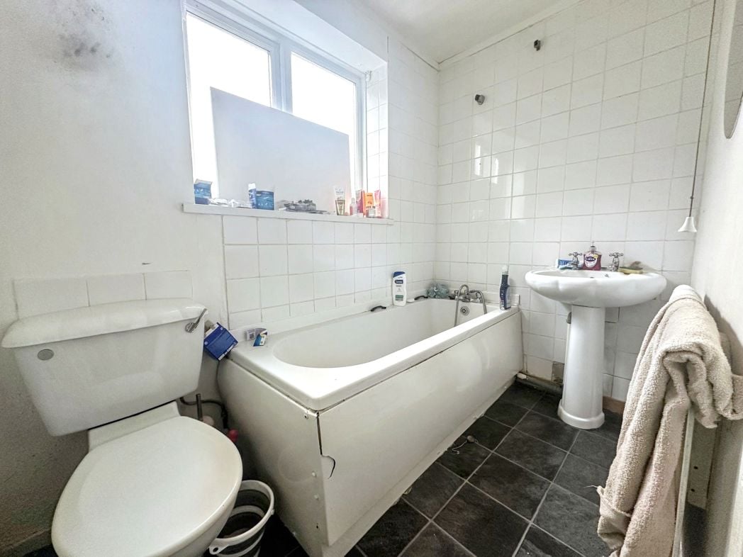 Property image 7 of 8