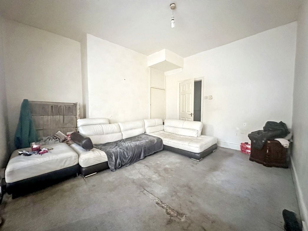 Property image 2 of 8