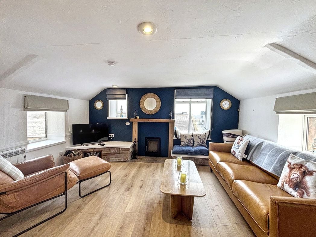 Property image 8 of 24