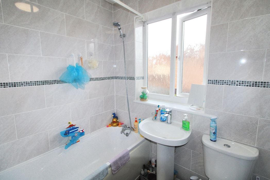 Property image 7 of 8